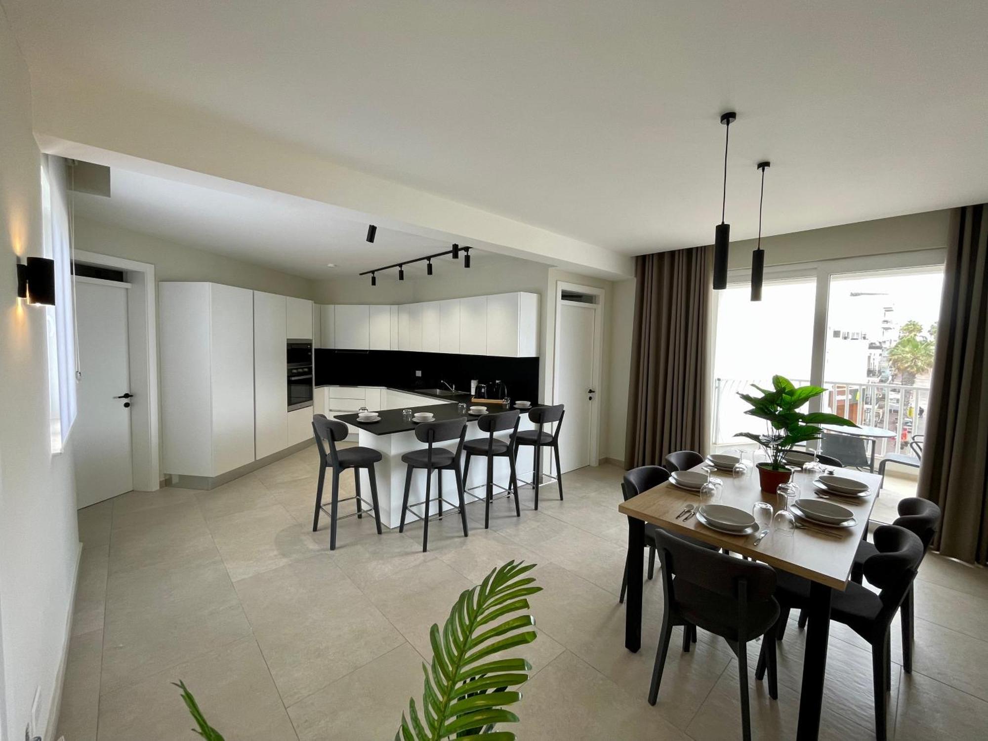 Bugibba Square Seafront Lux Apartments By Holi St. Paul's Bay Dış mekan fotoğraf